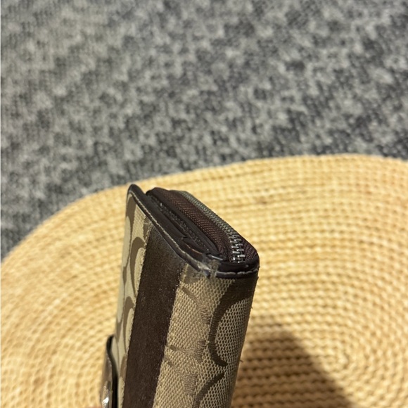 Coach Brown Signature C Zip Around Wallet - Picture 6 of 9